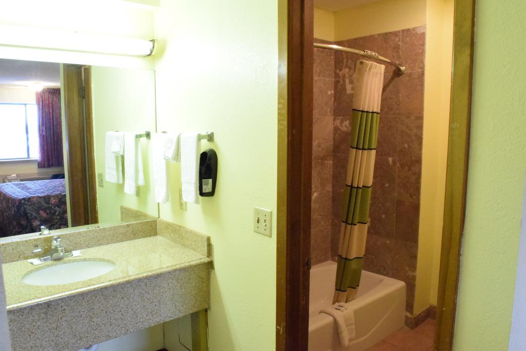 Executive Inn 敖德萨 客房 照片
