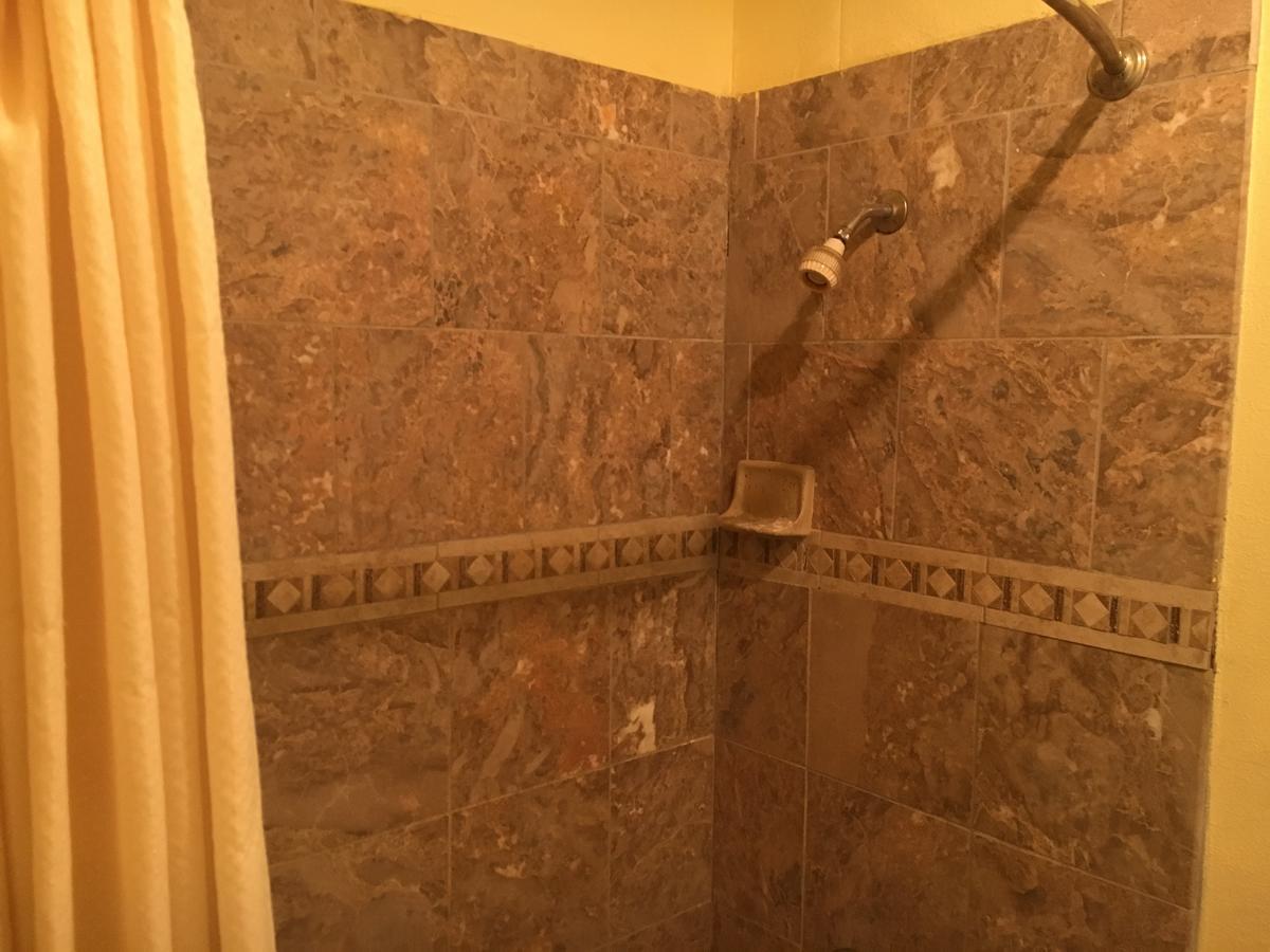 Executive Inn 敖德萨 外观 照片