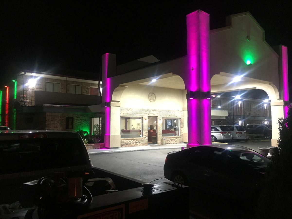 Executive Inn 敖德萨 外观 照片