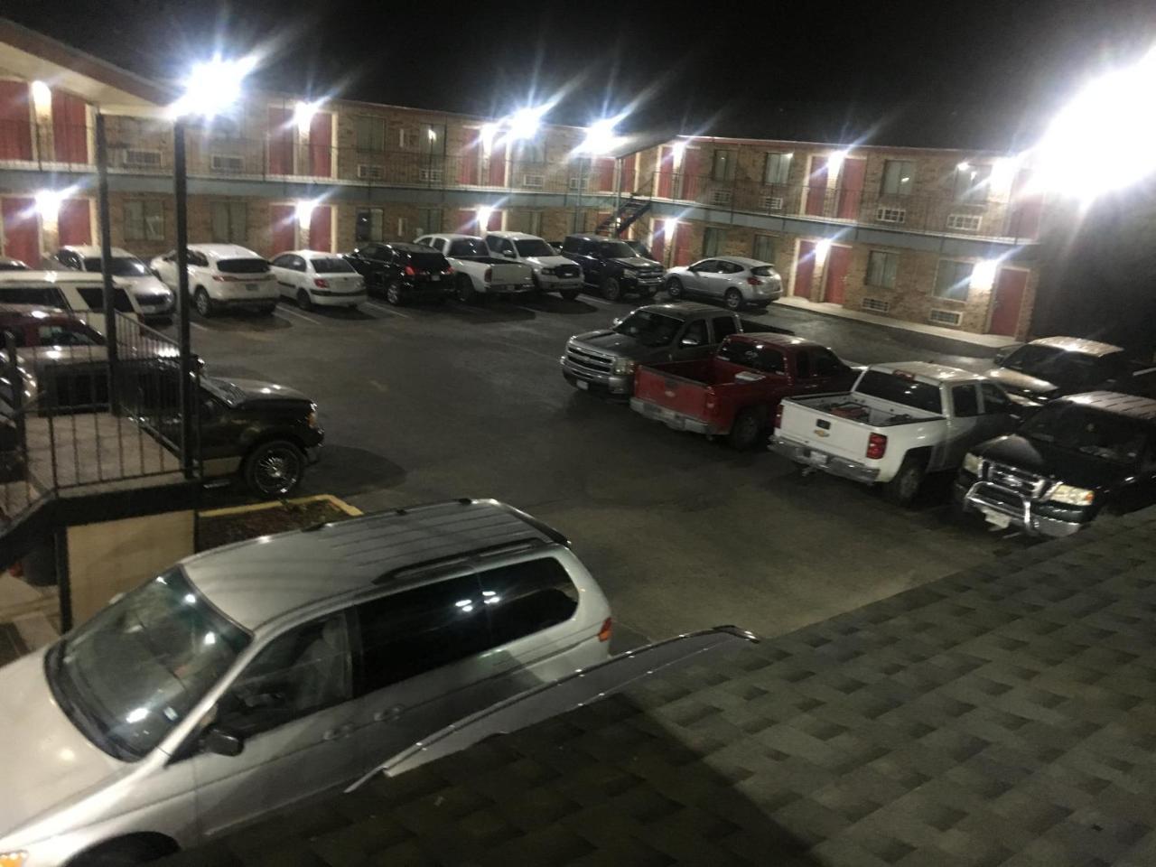 Executive Inn 敖德萨 外观 照片